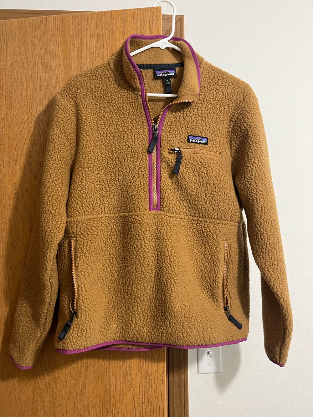 Patagonia women’s Retro Fleece Pullover Jacket in gold